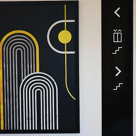 Aiden By Western Hotel