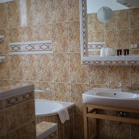 Aiden By Western 3* Lodz