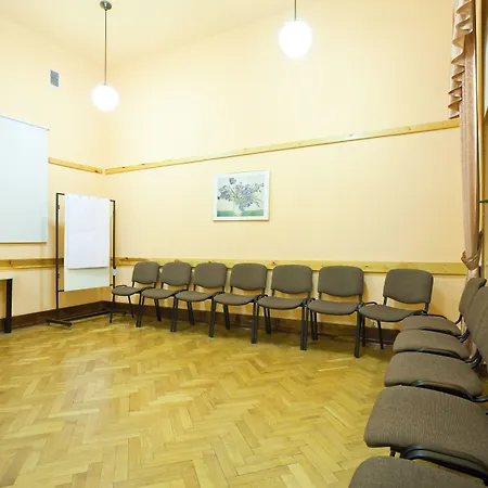 Aiden By Western Hotel