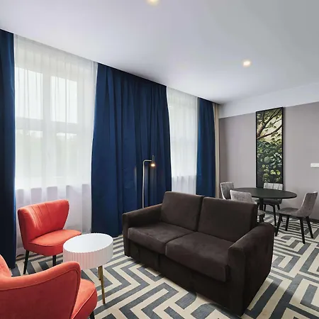 Aiden By Western Hotel 3*