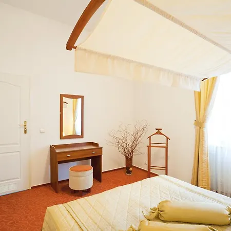 Aiden By Western Hotel