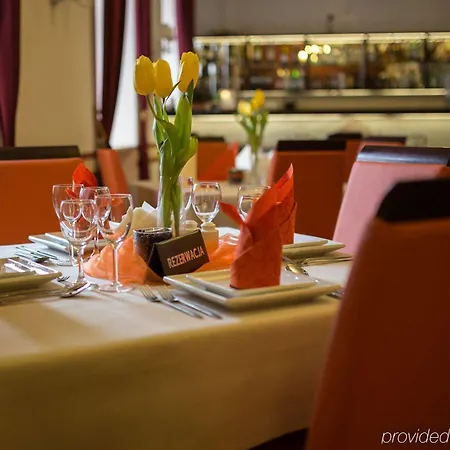 Aiden By Western Hotel 3*