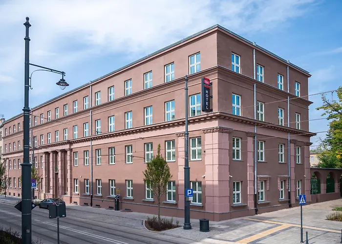 Aiden By Western Hotel