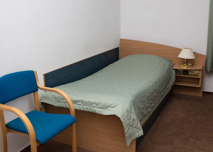 Aiden By Western Hotel