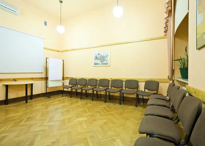 Aiden By Western Hotel